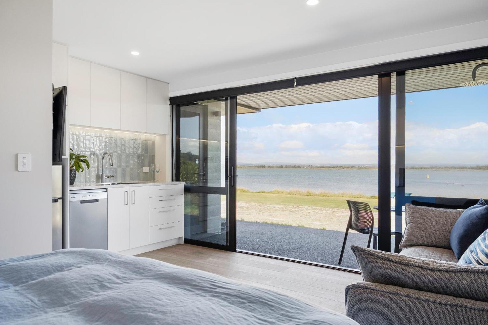Pukehina Estuary Sunset Views Townhouse & Studio 外观 照片