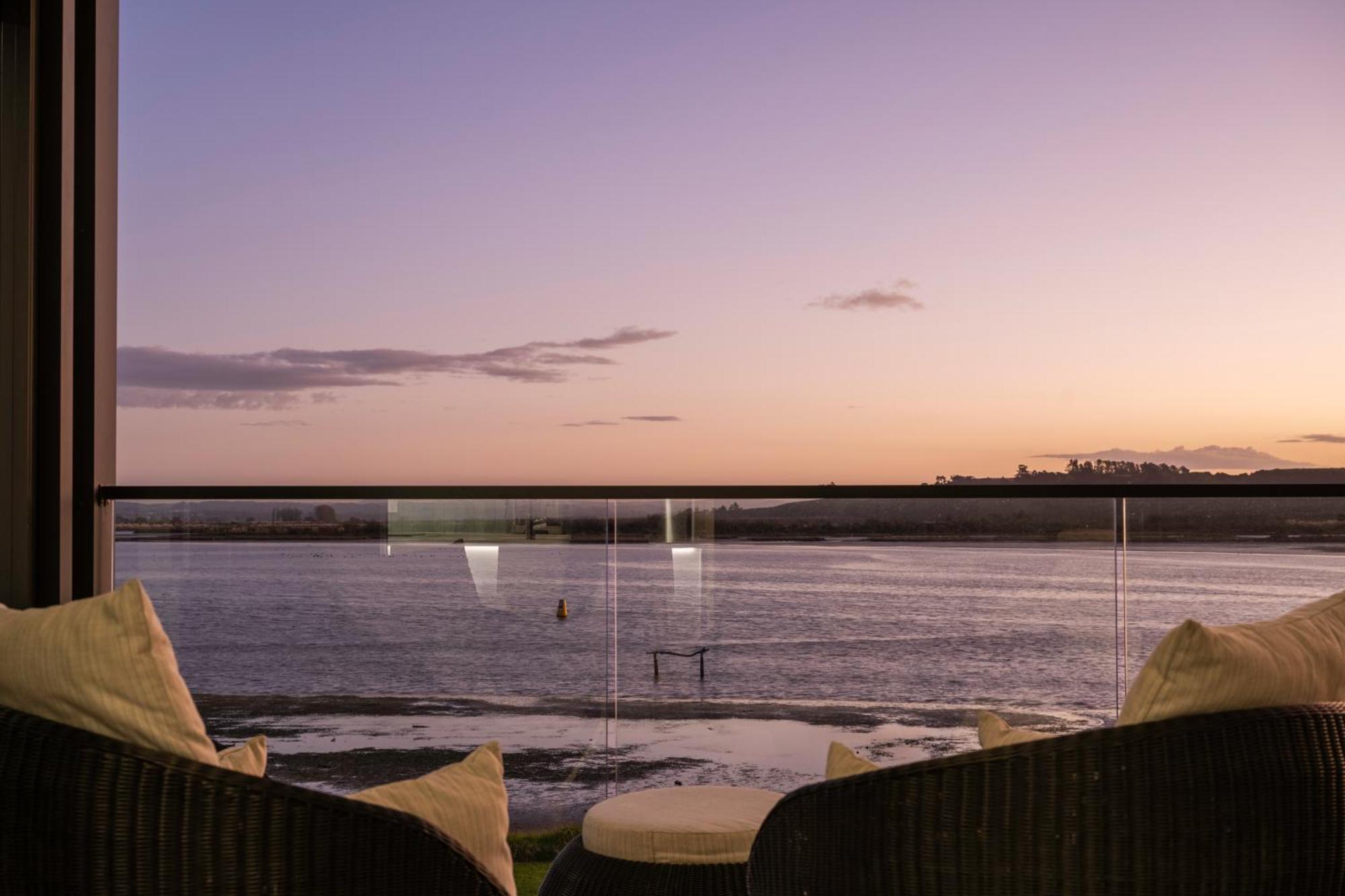 Pukehina Estuary Sunset Views Townhouse & Studio 外观 照片